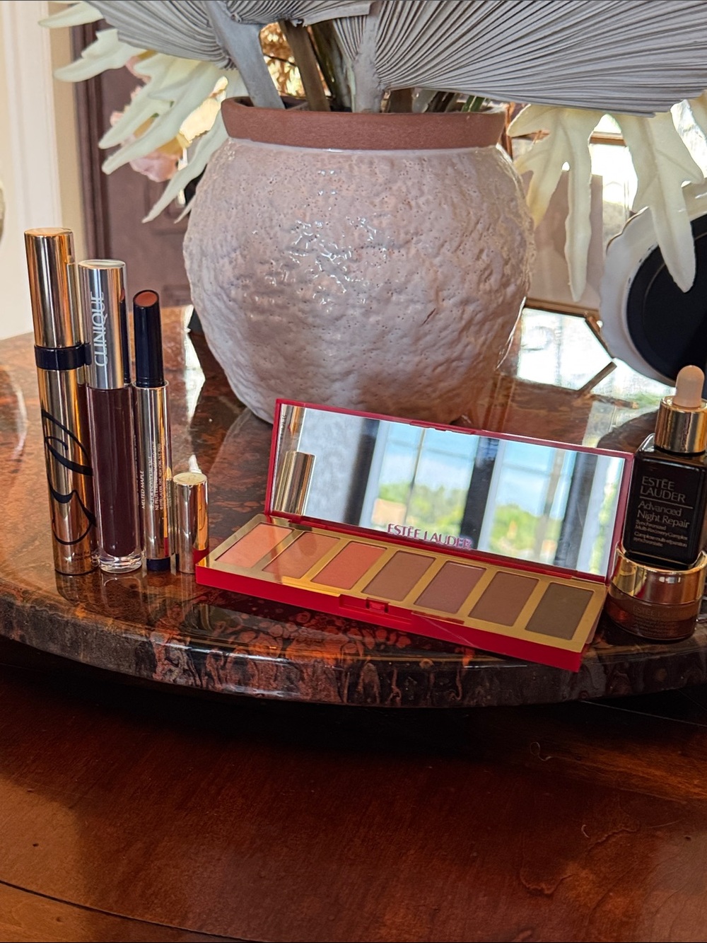 Estee Lauder 6 Pc Makeup & Moisturizer Set